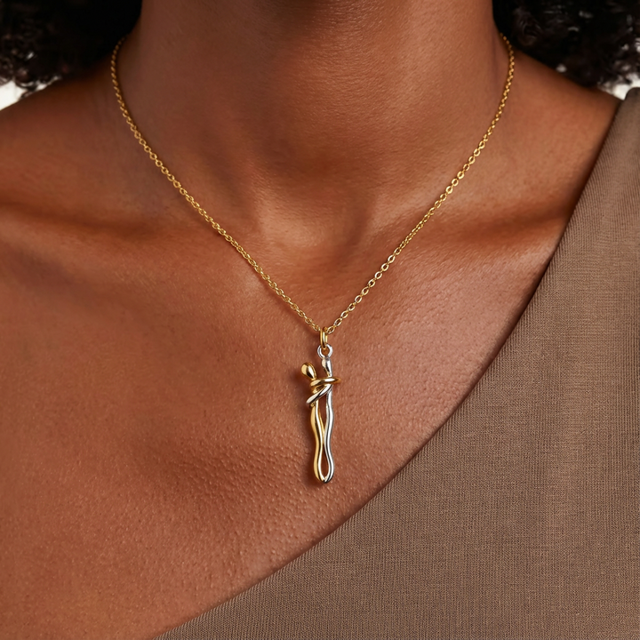 Janae™ – Embrace Necklace