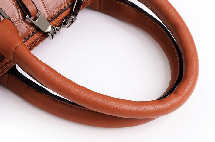 Livia™ – Classic Elegance 4-Piece Bag Set