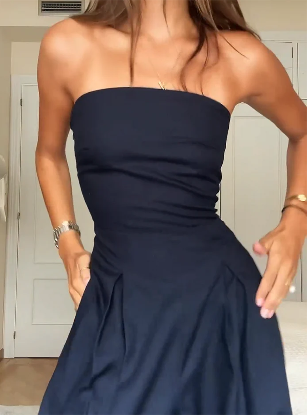 Elara™ – Classic High-Waisted Sleeveless Romper