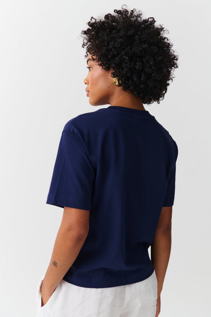 Aveline™ – Luxurious Cotton T-shirt