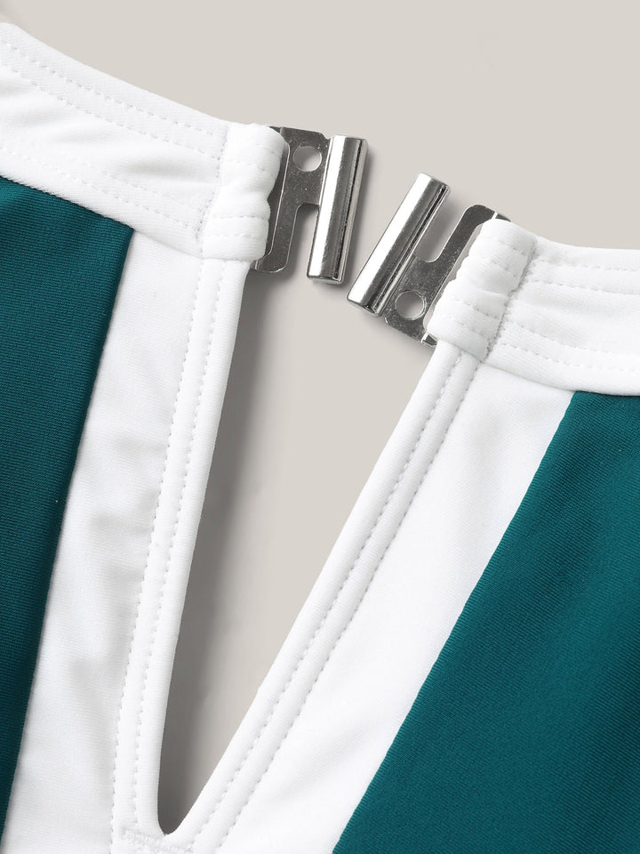 Sovelle™ – Color Block Keyhole One-Piece Swimsuit