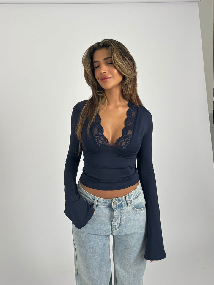 Avelisse™ – Silk and Lace Top