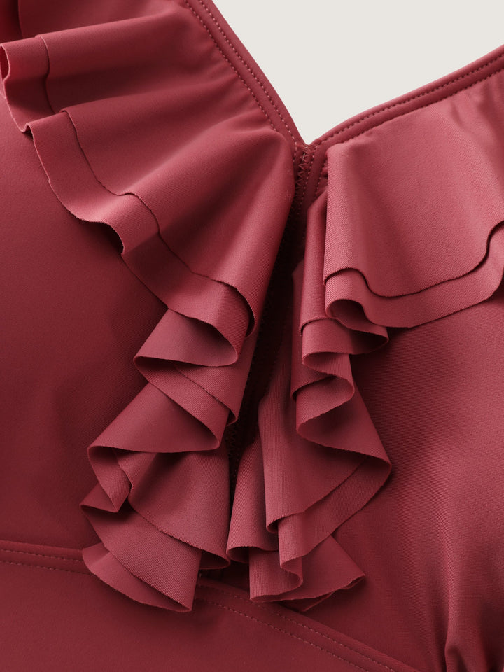 Sovelle™ – Ruffled Trim Ruched One-Piece Swimsuit