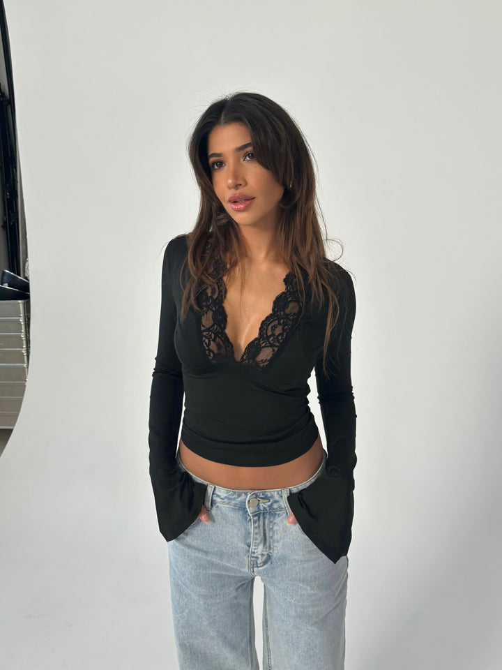 Avelisse™ – Silk and Lace Top