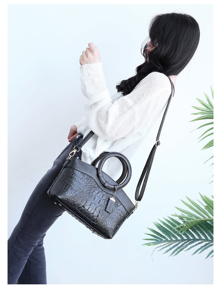 Clara™ – Classic Croc | Versatile Vintage Bag