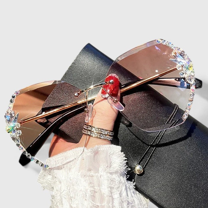 Selara™ – Elegant Sunglasses