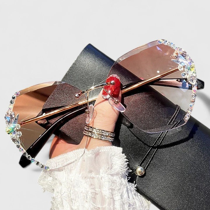 Selara™ – Elegant Sunglasses