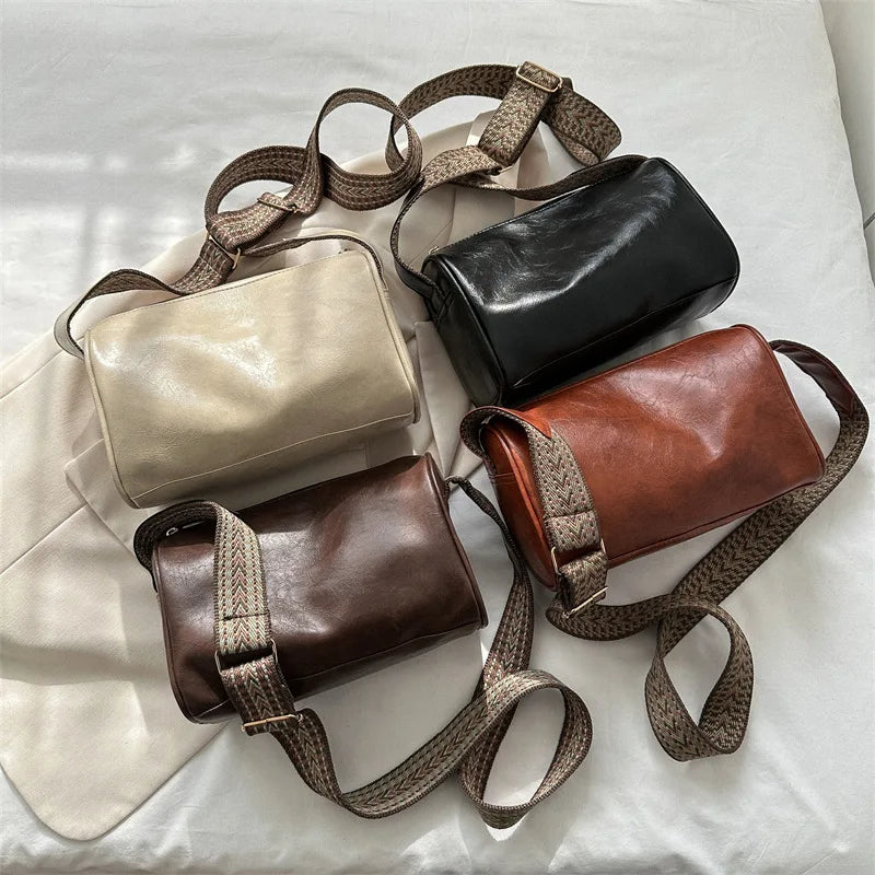 Elara™ – Vintage Leather Crossbody Bag