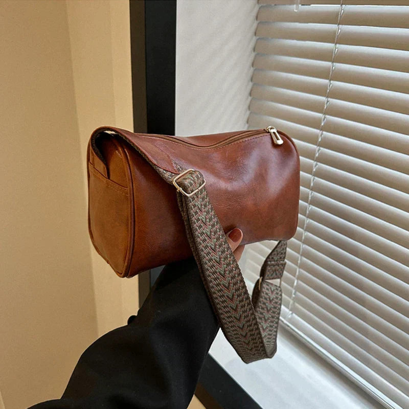 Elara™ – Vintage Leather Crossbody Bag