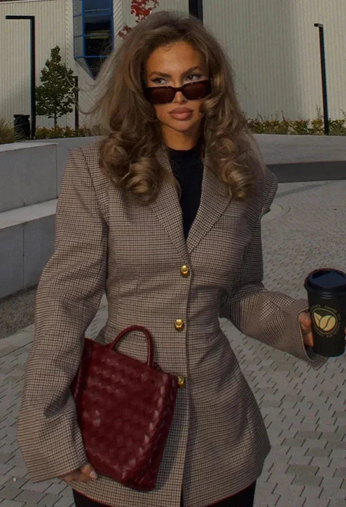 Aveline™ – Fitted Checked Blazer