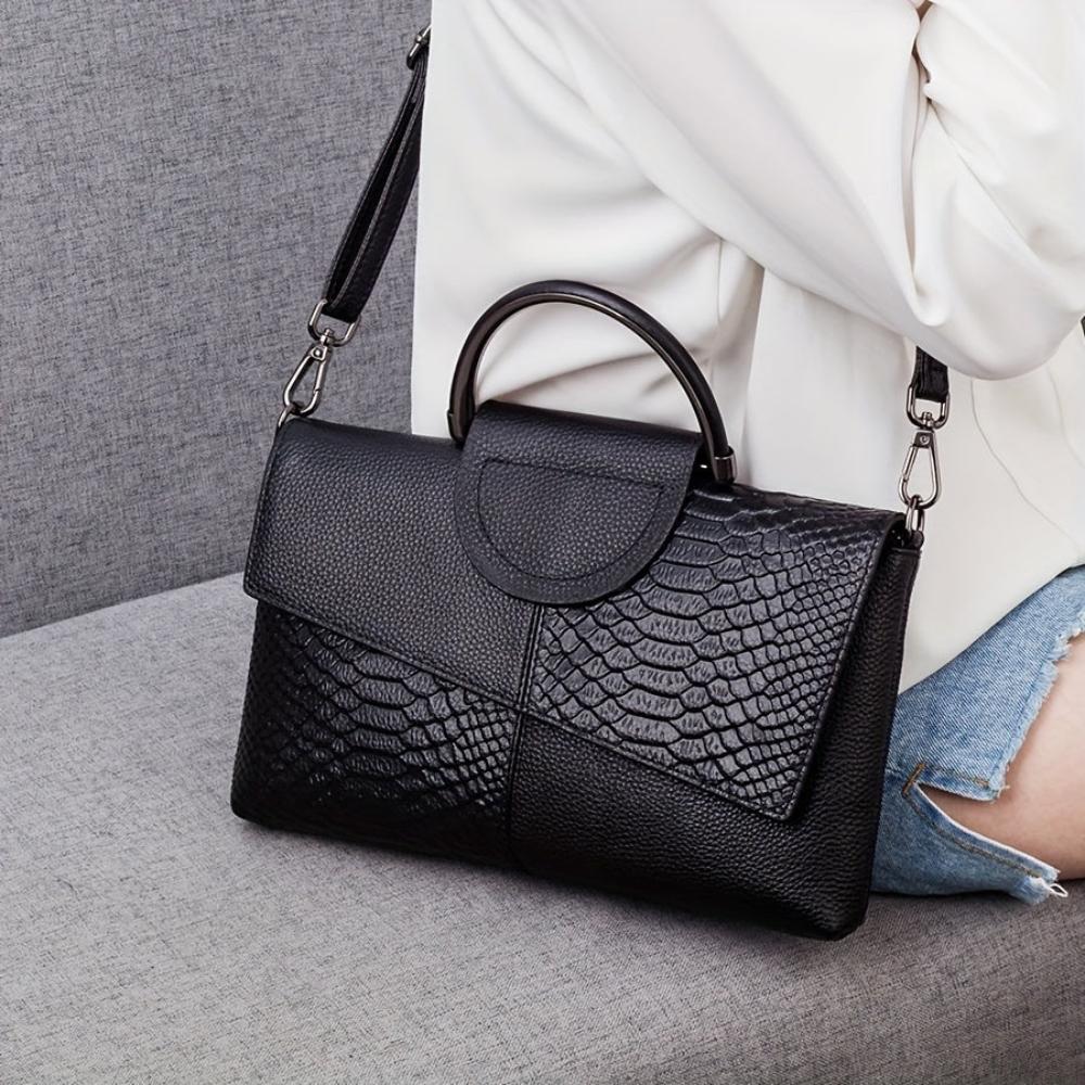 Elara™ – Croc-Embossed Luxury Bag