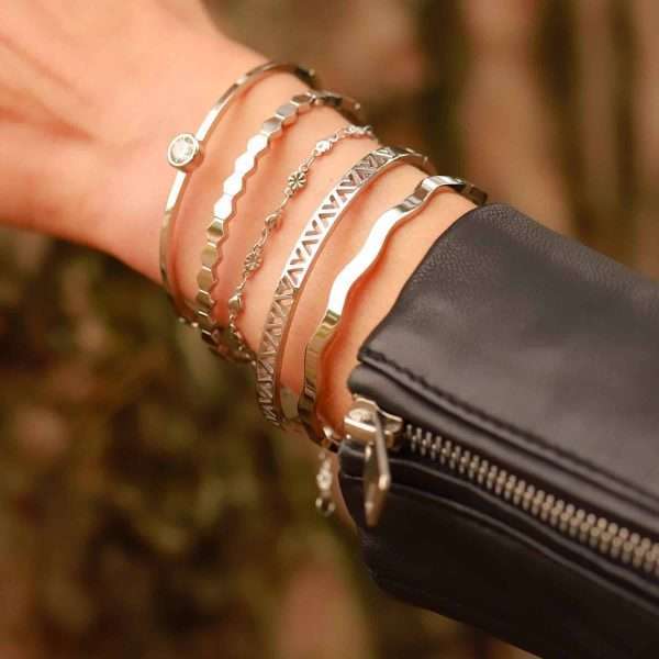 Stainless Steel Bracelet Blooming Flower